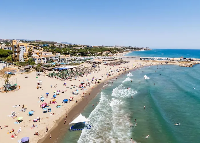 Villa Calmamar Cabopino Beachfront In Marbella