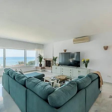 Villa Calmamar Cabopino Beachfront In *