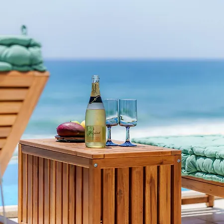 Calmamar Cabopino Beachfront In Villa *