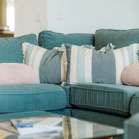 Calmamar Cabopino Beachfront In Villa *