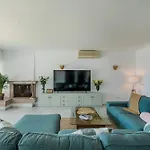Calmamar Cabopino Beachfront In Villa