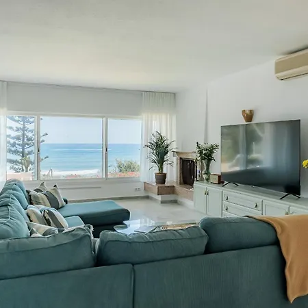 Villa Calmamar Cabopino Beachfront In Marbellac