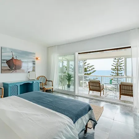 Villa Calmamar Cabopino Beachfront In *