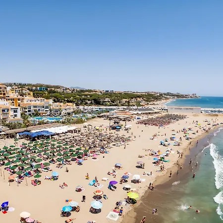 Calmamar Cabopino Beachfront In Villa