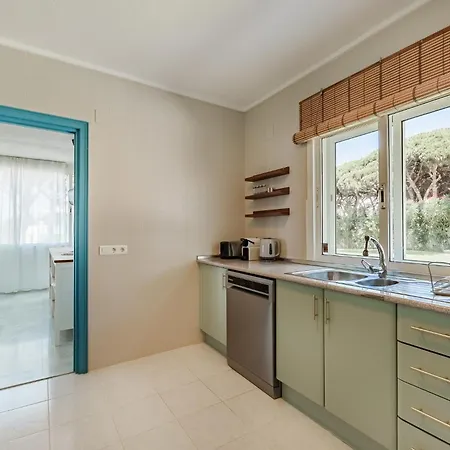 Calmamar Cabopino Beachfront In Villa