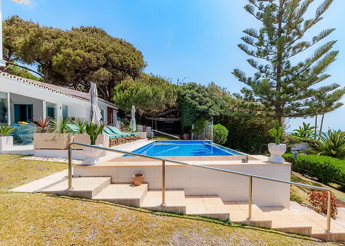 Calmamar Cabopino Beachfront In Villa Marbella