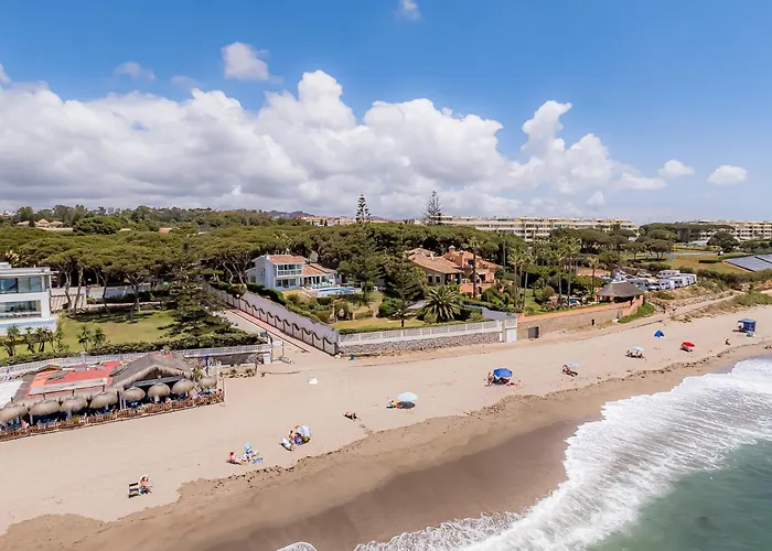 Calmamar Cabopino Beachfront In 빌라 *