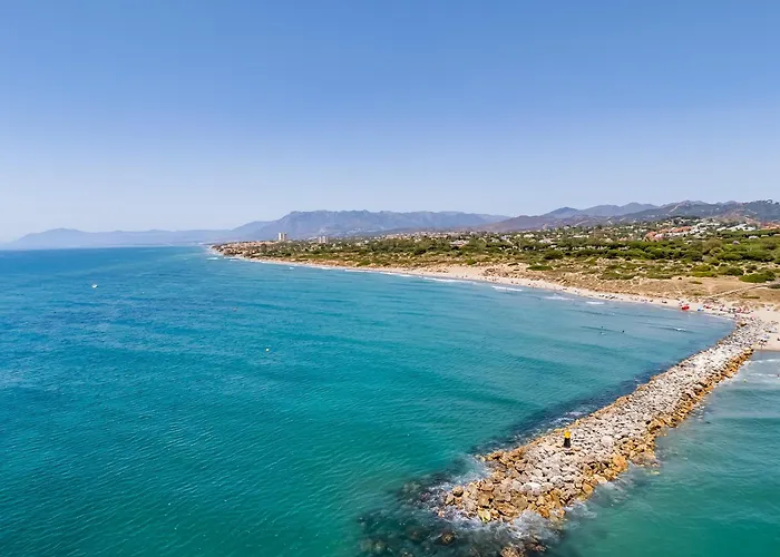 Calmamar Cabopino Beachfront In 빌라 *