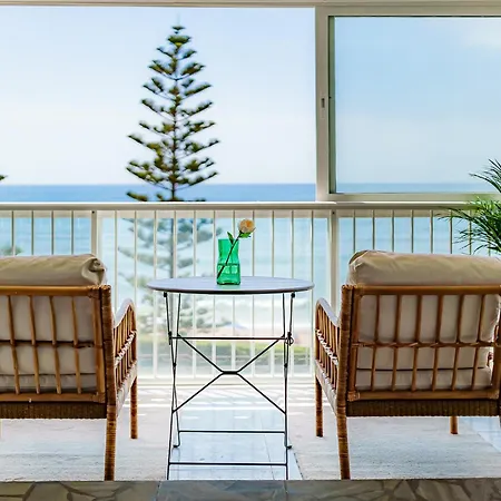 Villa Calmamar Cabopino Beachfront In *