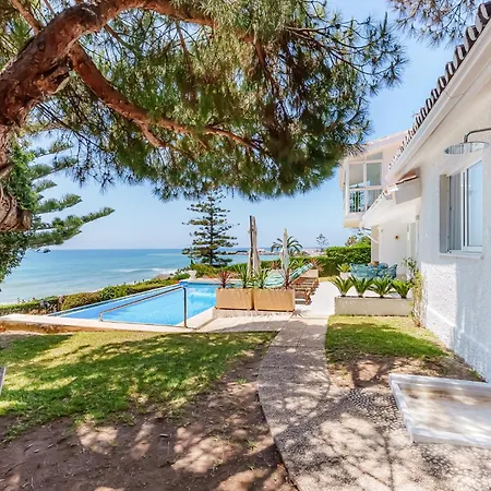 Calmamar Cabopino Beachfront In