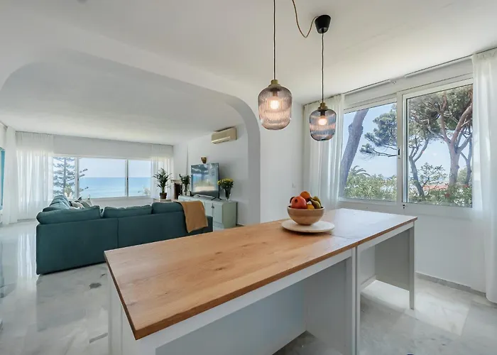 Calmamar Cabopino Beachfront In Villa Marbella