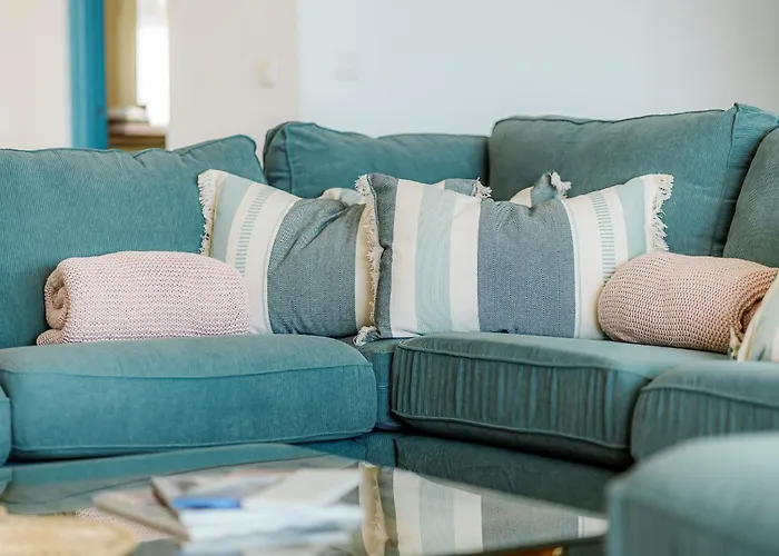 Calmamar Cabopino Beachfront In Villa *